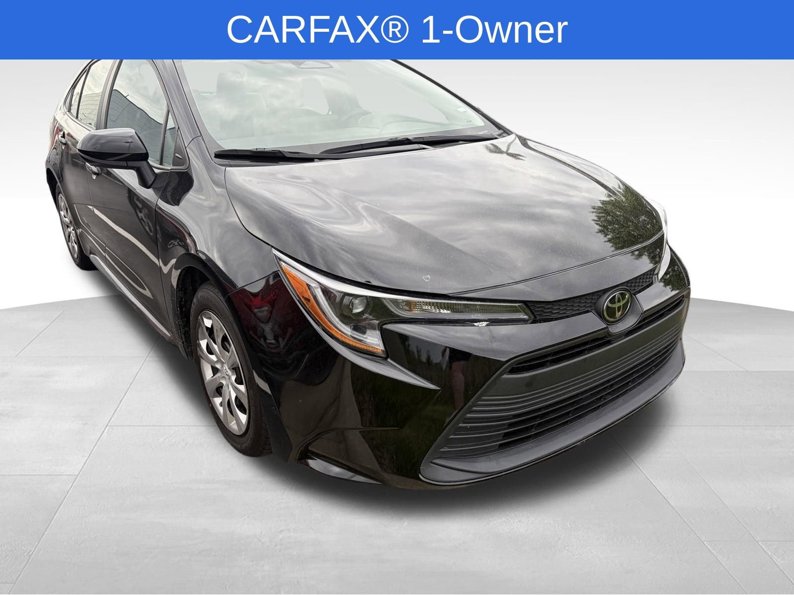 Used 2024 Toyota Corolla LE FWD image 1