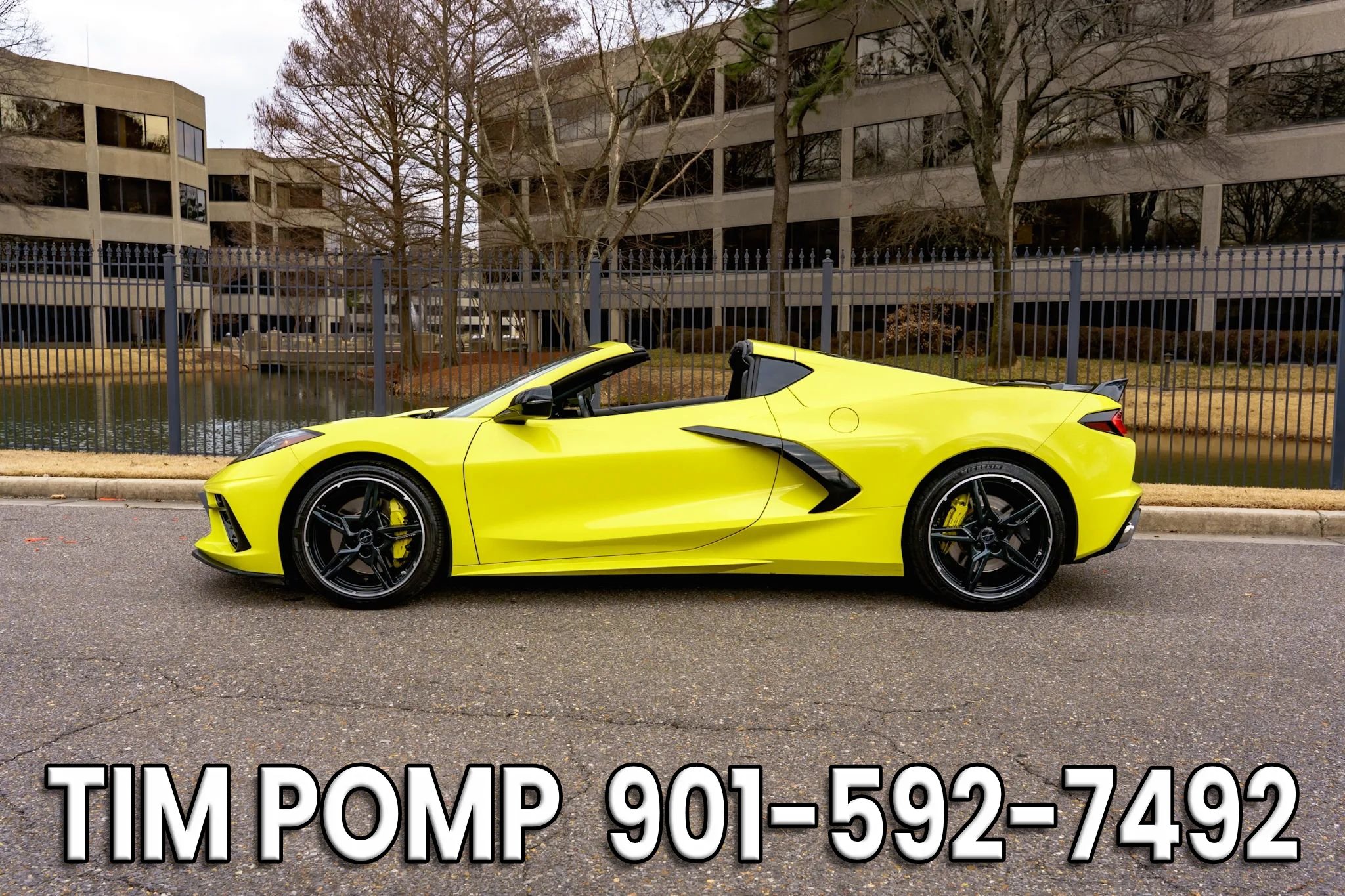 Used 2023 Chevrolet Corvette Stingray Coupe w/ Z51 Performance Package image 9