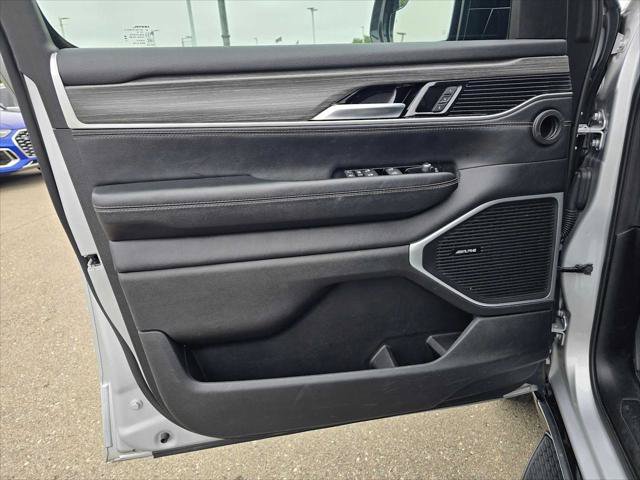 Used 2024 Jeep Wagoneer Series II AWD/4WD image 20