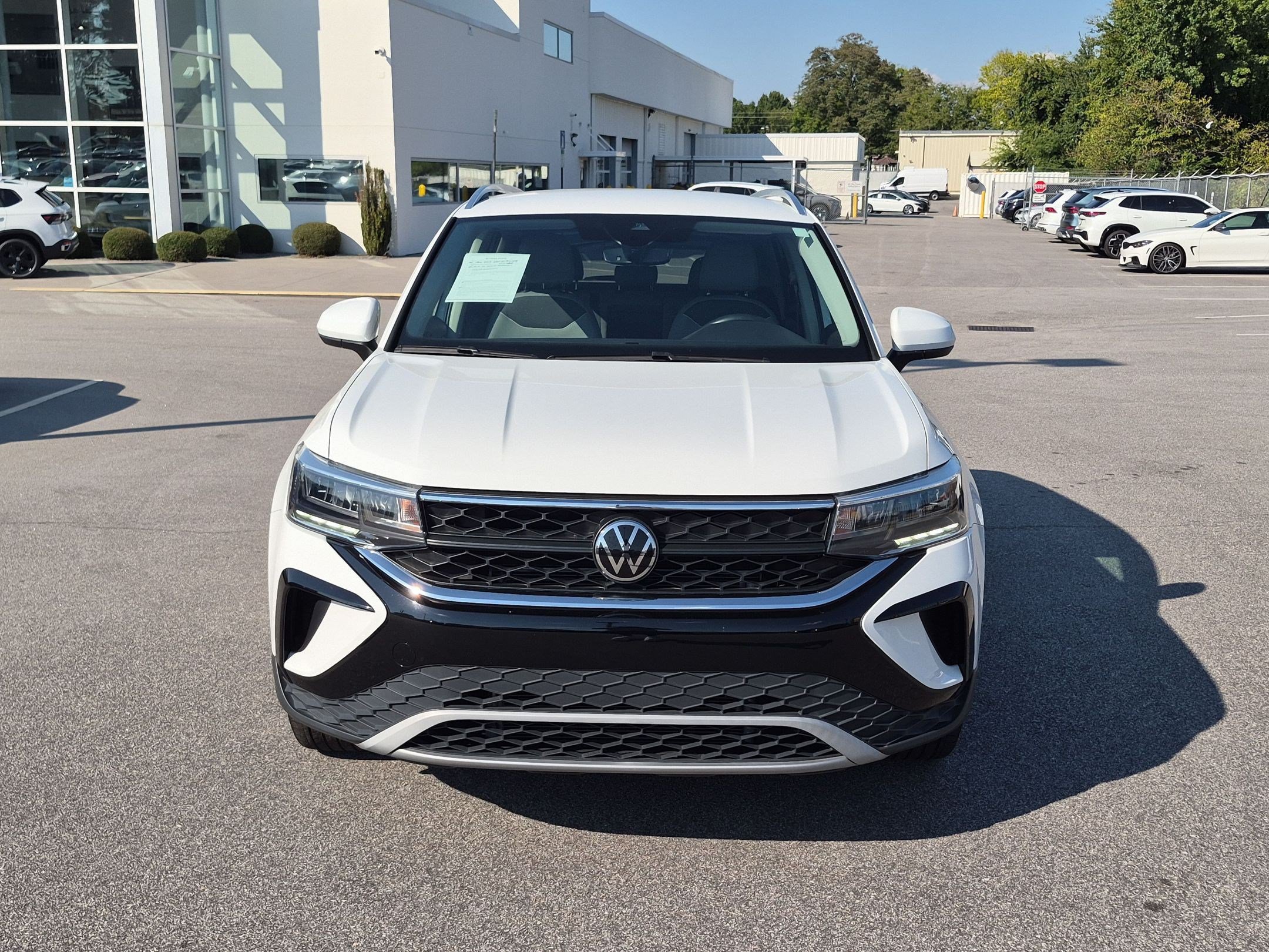 Used 2023 Volkswagen Taos SE w/ Black Wheel Package FWD image 8