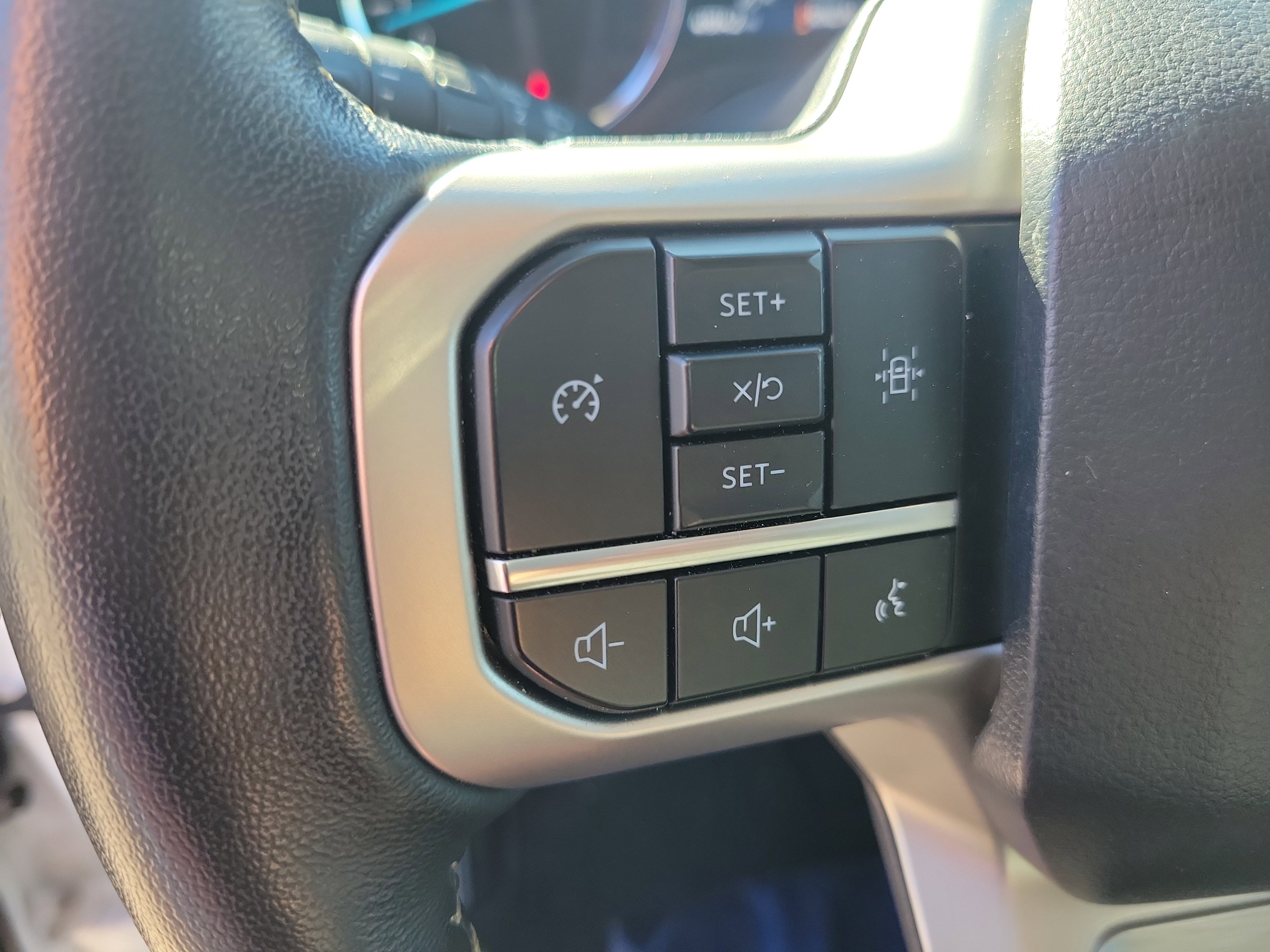 Used 2024 Ford Expedition Max XLT image 21