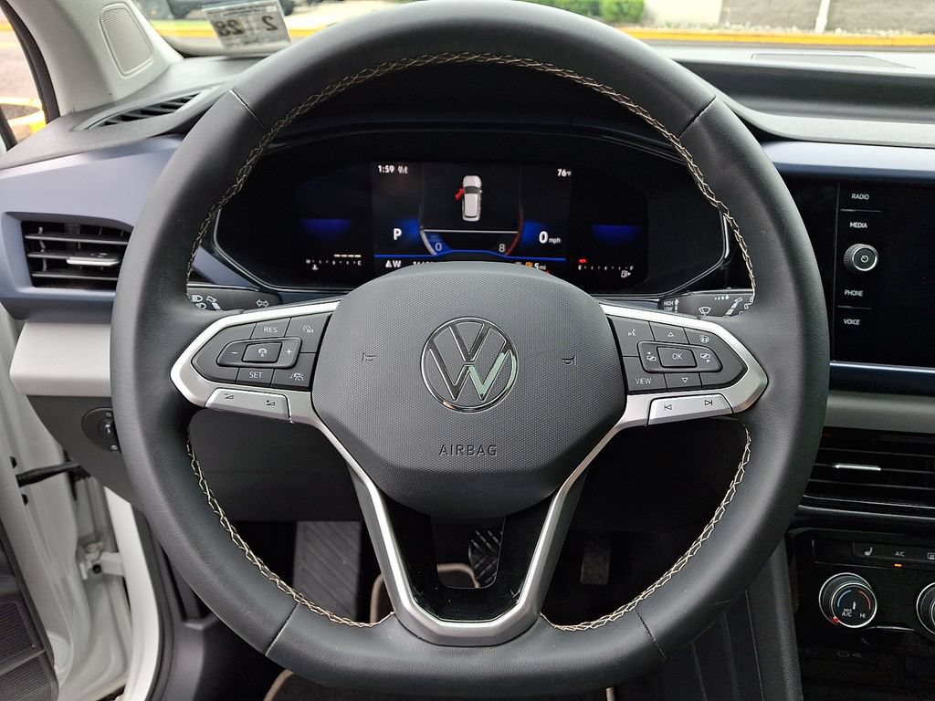 Certified 2023 Volkswagen Taos SE w/ Panoramic Sunroof Package AWD/4WD image 15