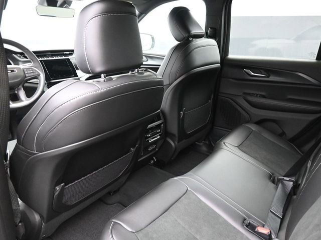 New 2025 Jeep Grand Cherokee Laredo image 17
