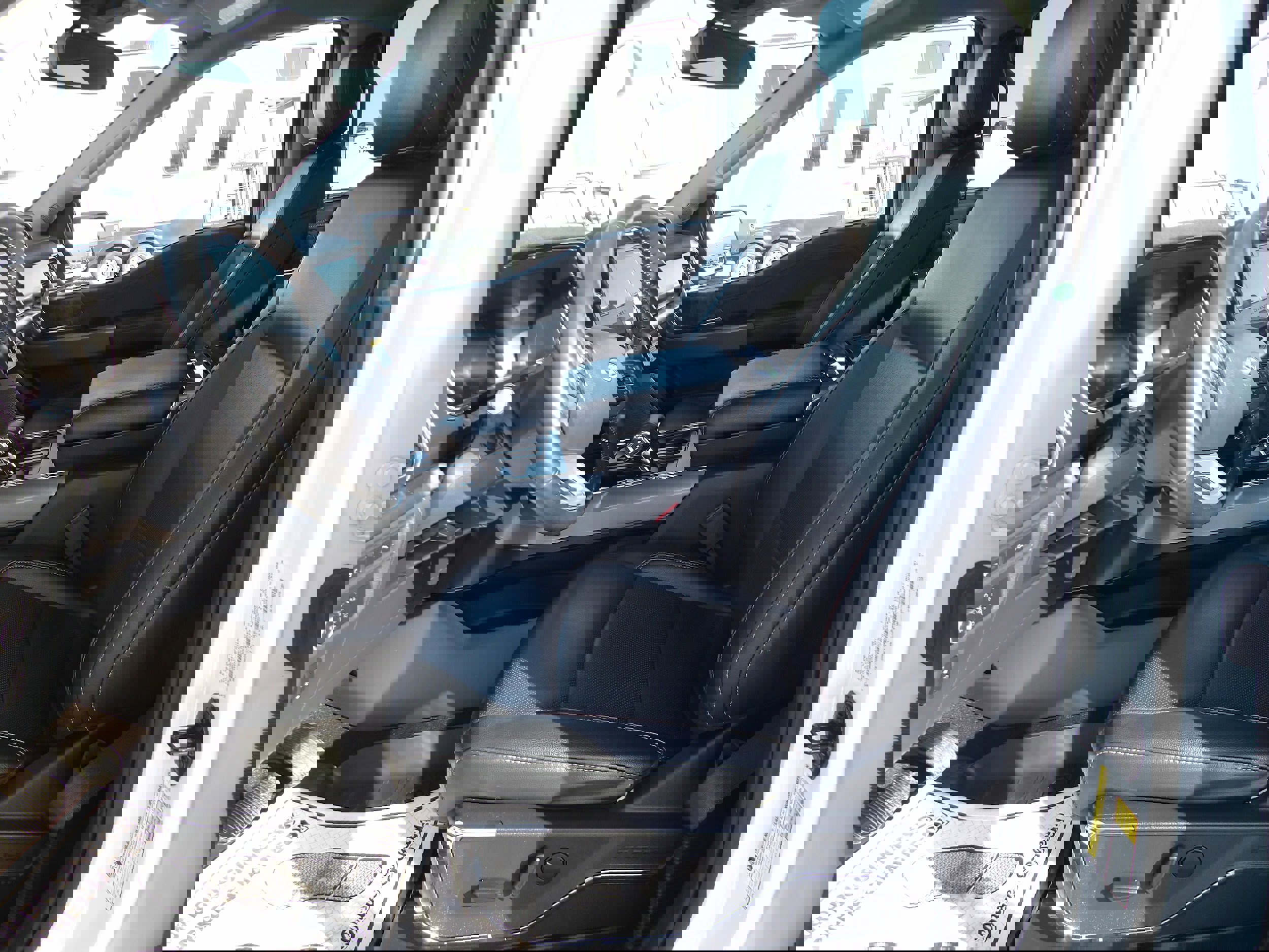 Used 2022 Ford F150 Lariat image 13