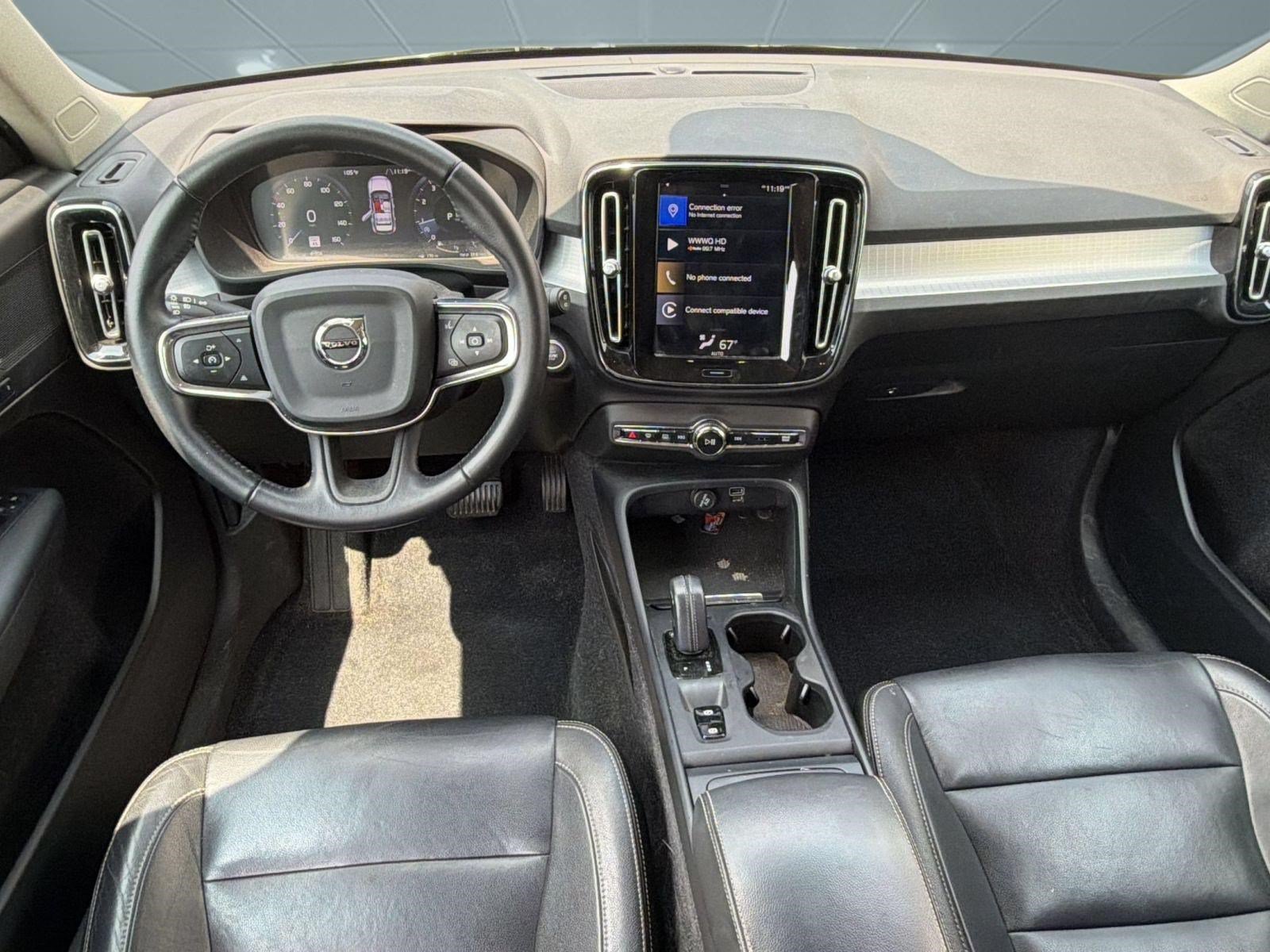 Used 2019 Volvo XC40 T5 Momentum AWD/4WD image 25