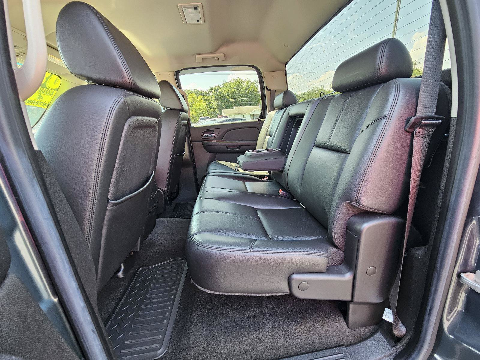 Used 2008 Chevrolet Silverado 2500 LTZ w/ Safety Package AWD/4WD image 15