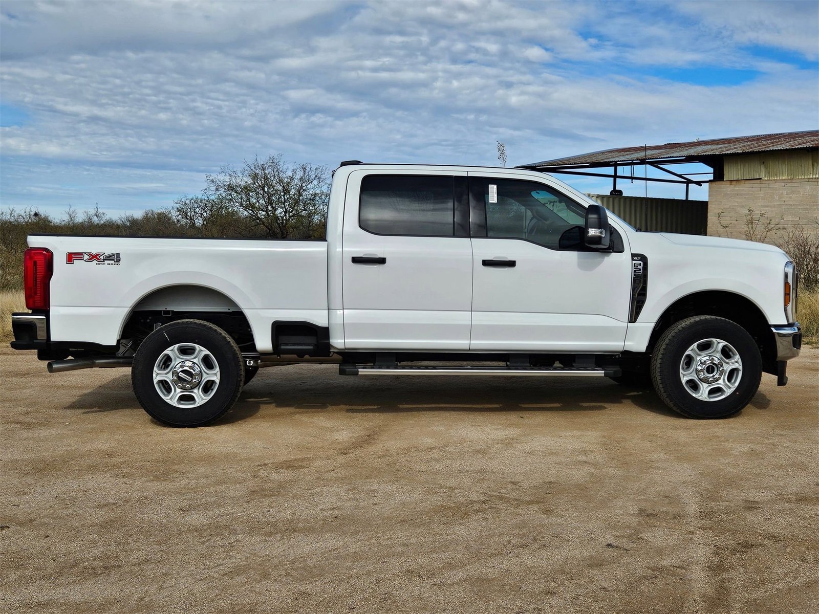 New 2026 Ford F250 XLT w/ FX4 Off-Road Package image 4