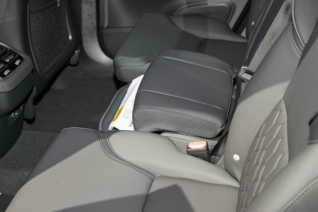 New 2025 Volvo XC90 B6 Plus w/ Protection Package image 18