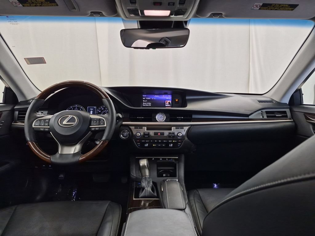 Used 2017 Lexus ES 350 w/ Luxury Package FWD image 13