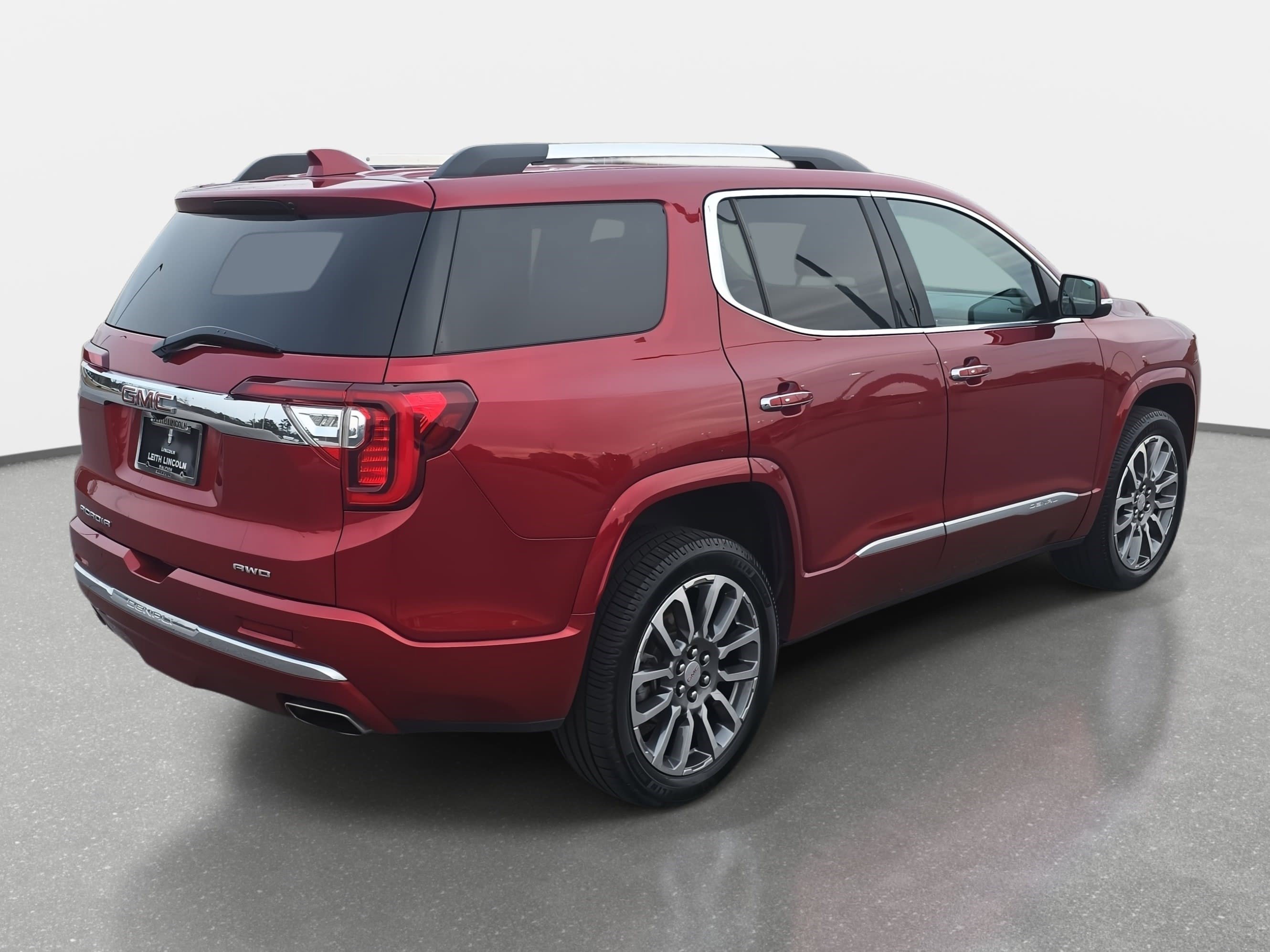 Used 2021 GMC Acadia Denali w/ Trailering Package image 5