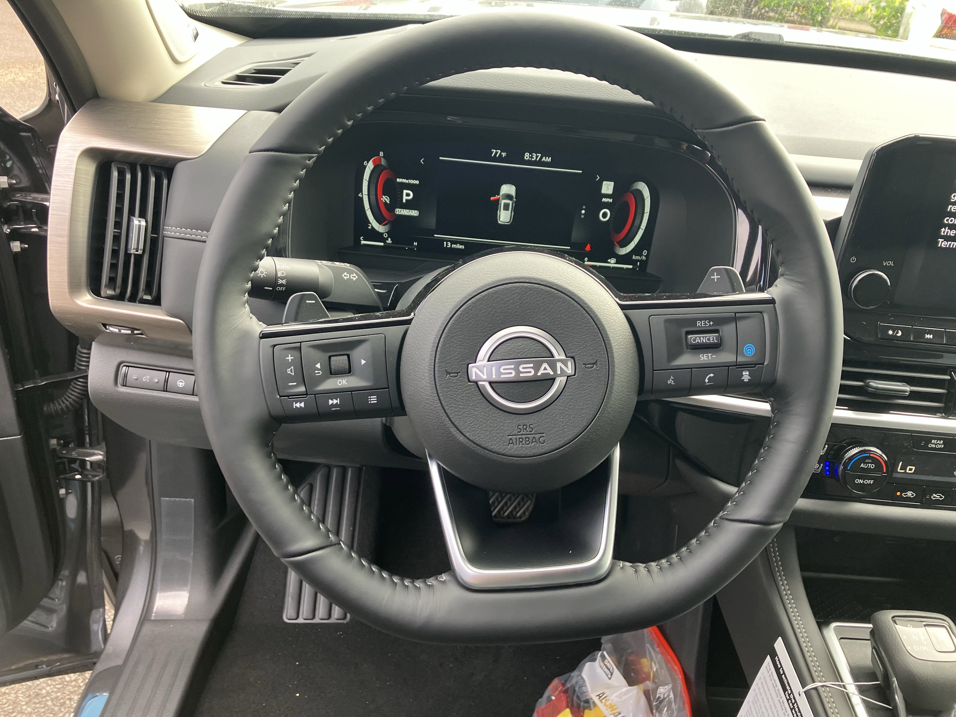 New 2025 Nissan Pathfinder Platinum image 8