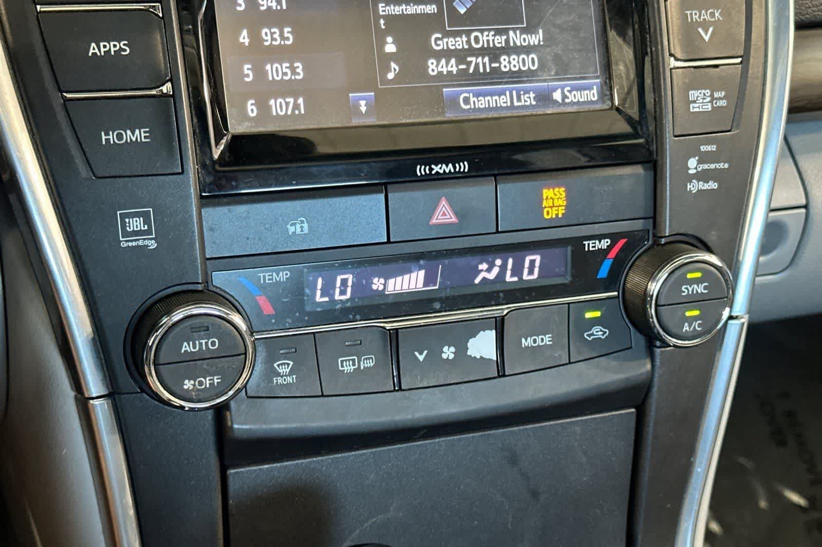 Used 2017 Toyota Camry XLE FWD image 21
