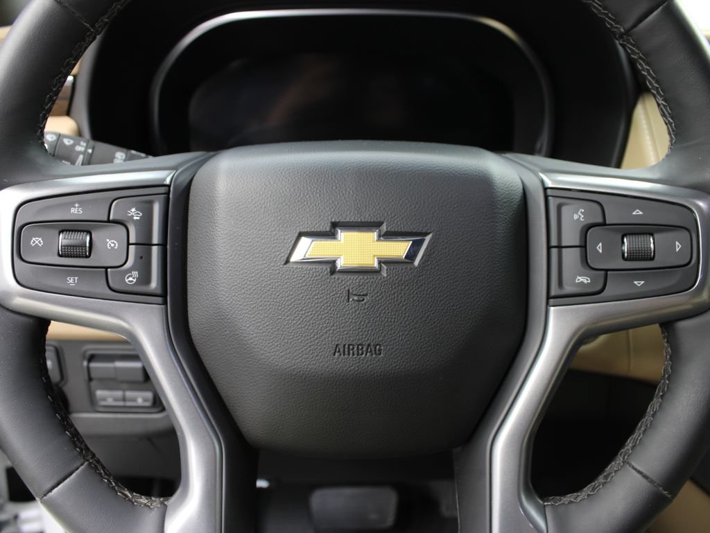 Used 2024 Chevrolet Suburban Premier AWD/4WD image 65