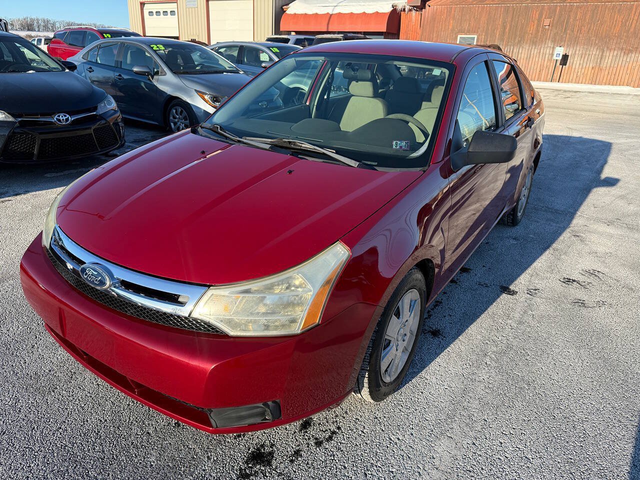 Used 2011 Ford Focus S FWD image 2
