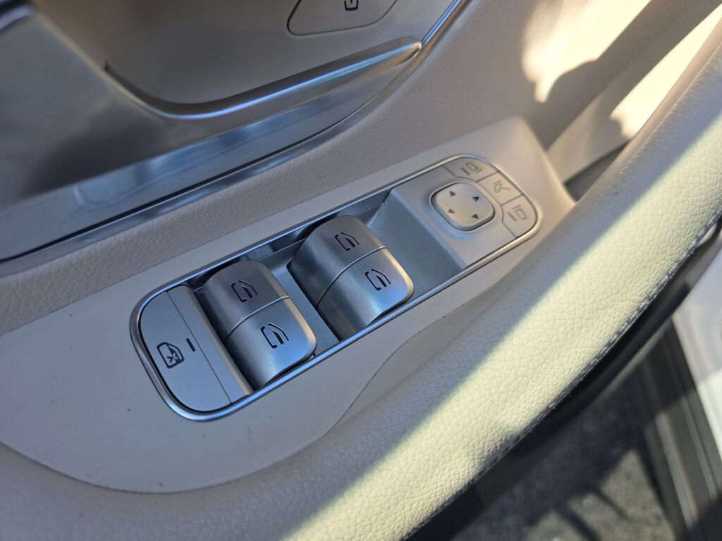 Used 2022 Mercedes-Benz GLE 350 4MATIC image 19