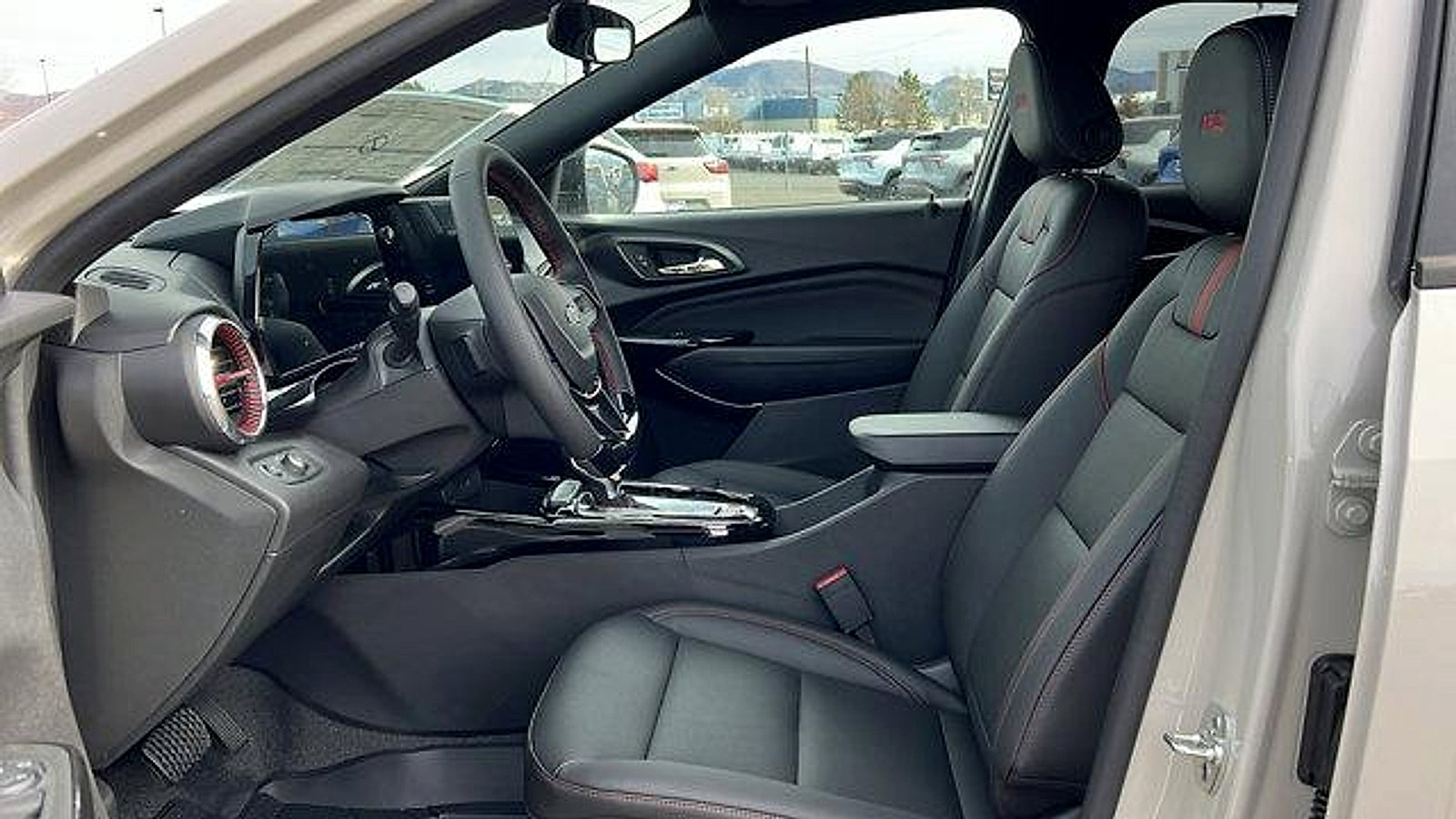 New 2026 Chevrolet Trax RS w/ Driver Confidence Package image 28