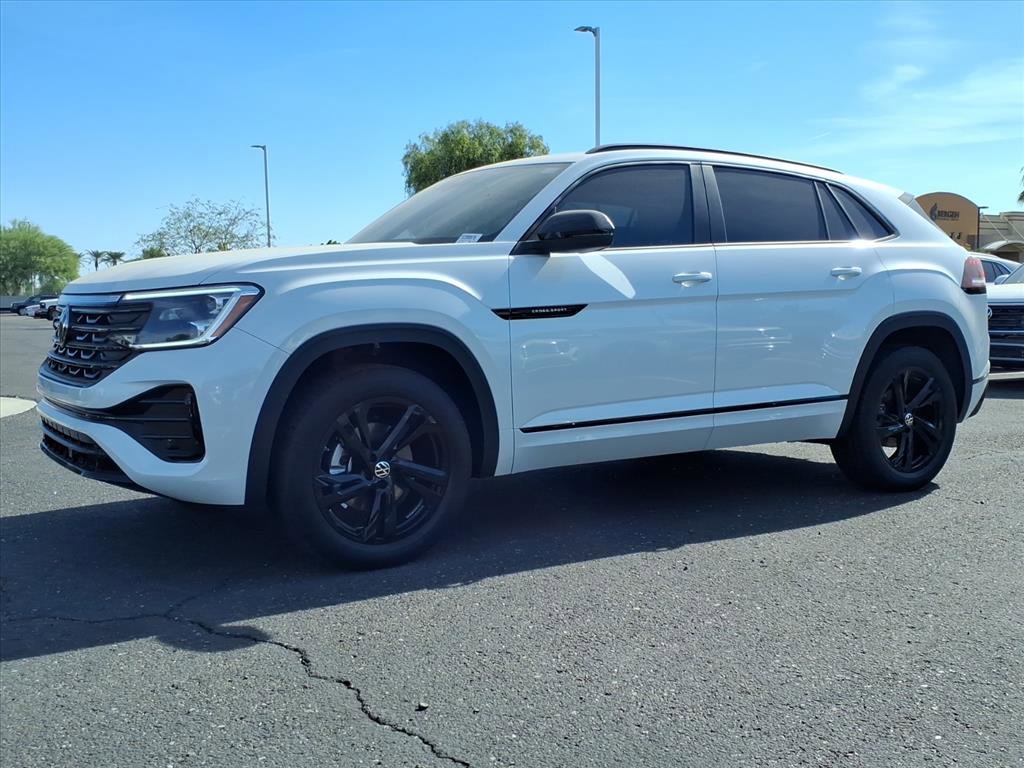 New 2026 Volkswagen Atlas Cross Sport SEL R-Line image 3