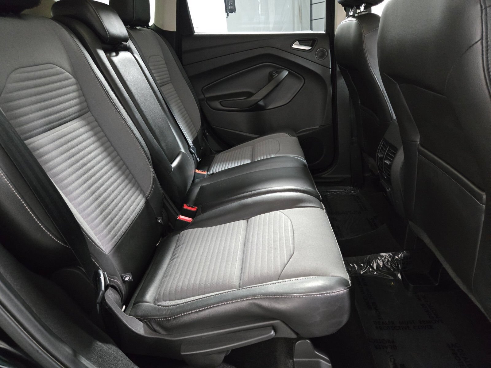 Used 2017 Ford Escape SE w/ Equipment Group 201A FWD image 17