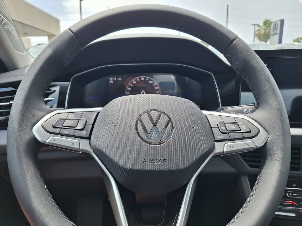 New 2026 Volkswagen Jetta SE FWD image 19
