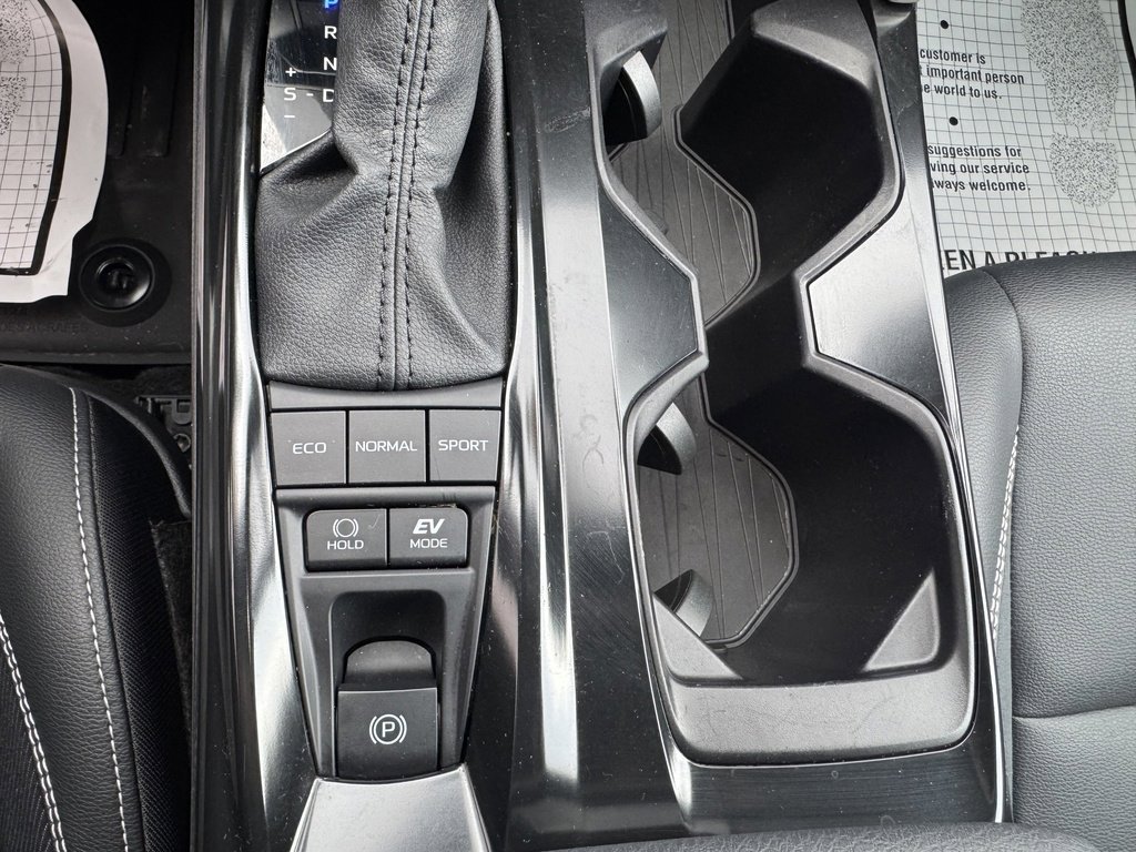 Used 2025 Toyota Camry SE w/ Convenience Package image 19