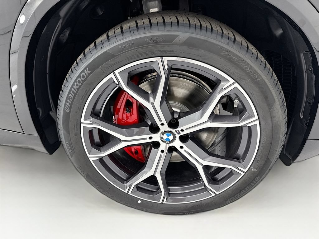 Used 2026 BMW X5 xDrive40i w/ M Sport Package AWD/4WD image 31