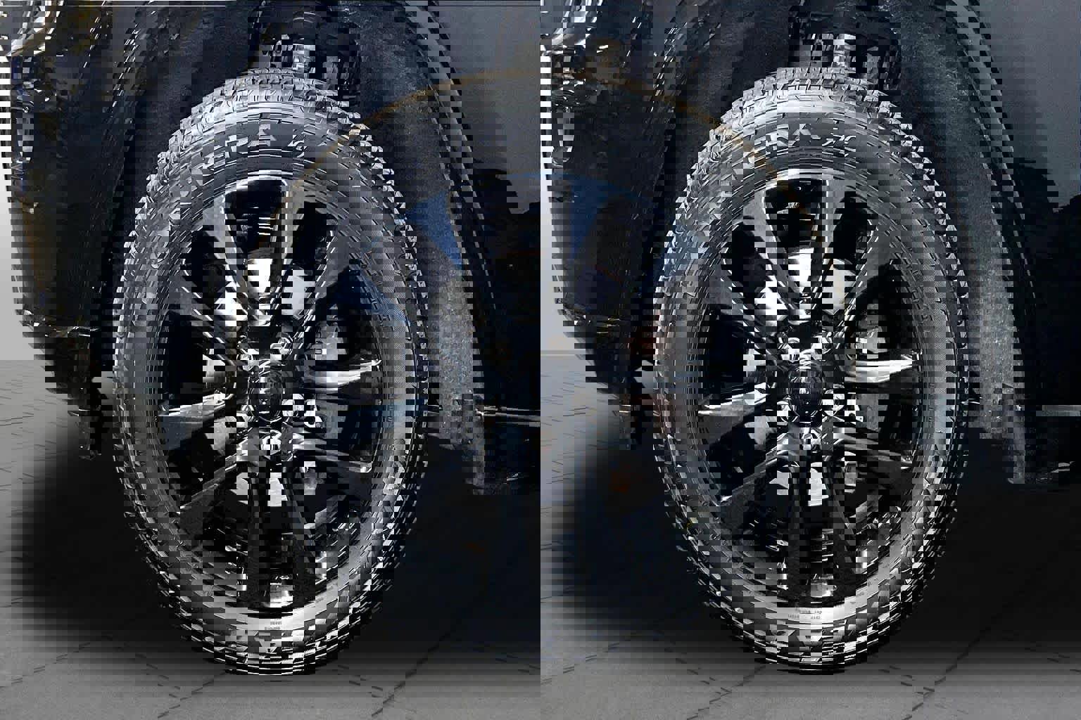 Used 2018 Jeep Grand Cherokee Altitude AWD/4WD image 10