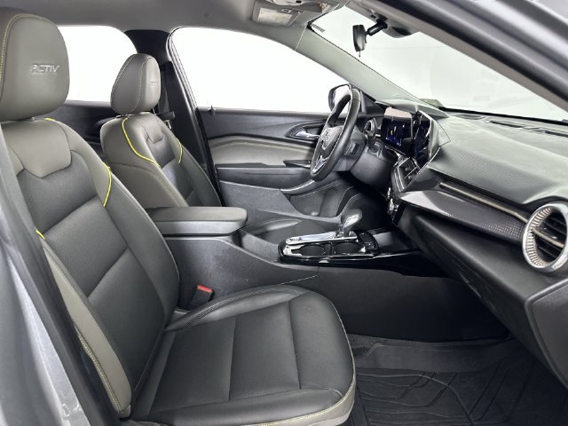Used 2025 Chevrolet Trax ACTIV w/ Driver Confidence Package FWD image 29