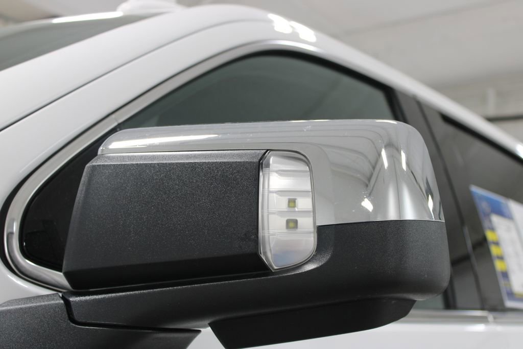 Used 2025 GMC Sierra 1500 SLT image 16