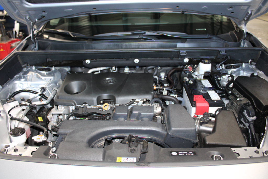 Used 2025 Toyota RAV4 LE AWD/4WD image 8