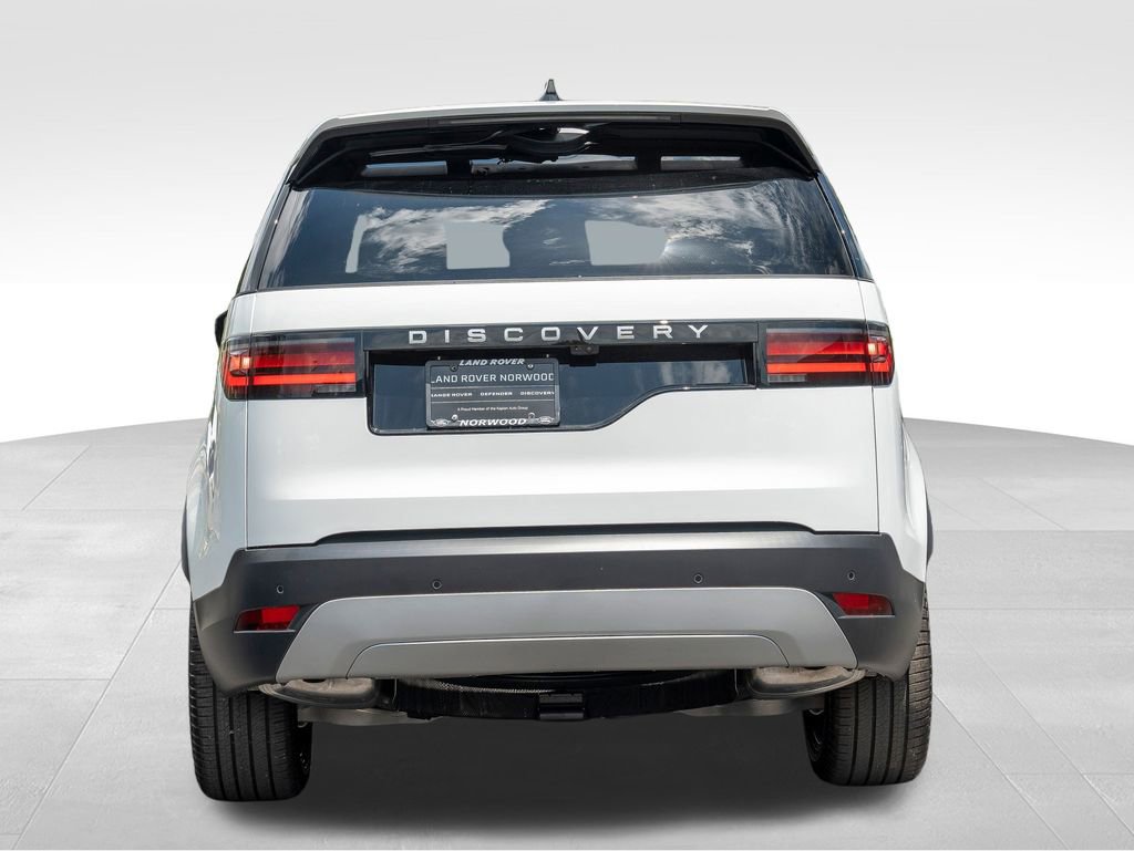 New 2025 Land Rover Discovery S image 5