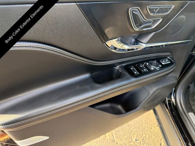 Used 2023 Lincoln Corsair Reserve w/ Equipment Group 201A image 15