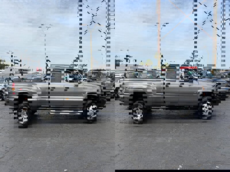 Used 2007 Chevrolet Silverado 3500 LT w/ Heavy-Duty Power Package image 2