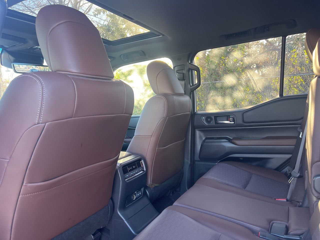 Used 2025 Toyota Land Cruiser w/ Premium Package image 17