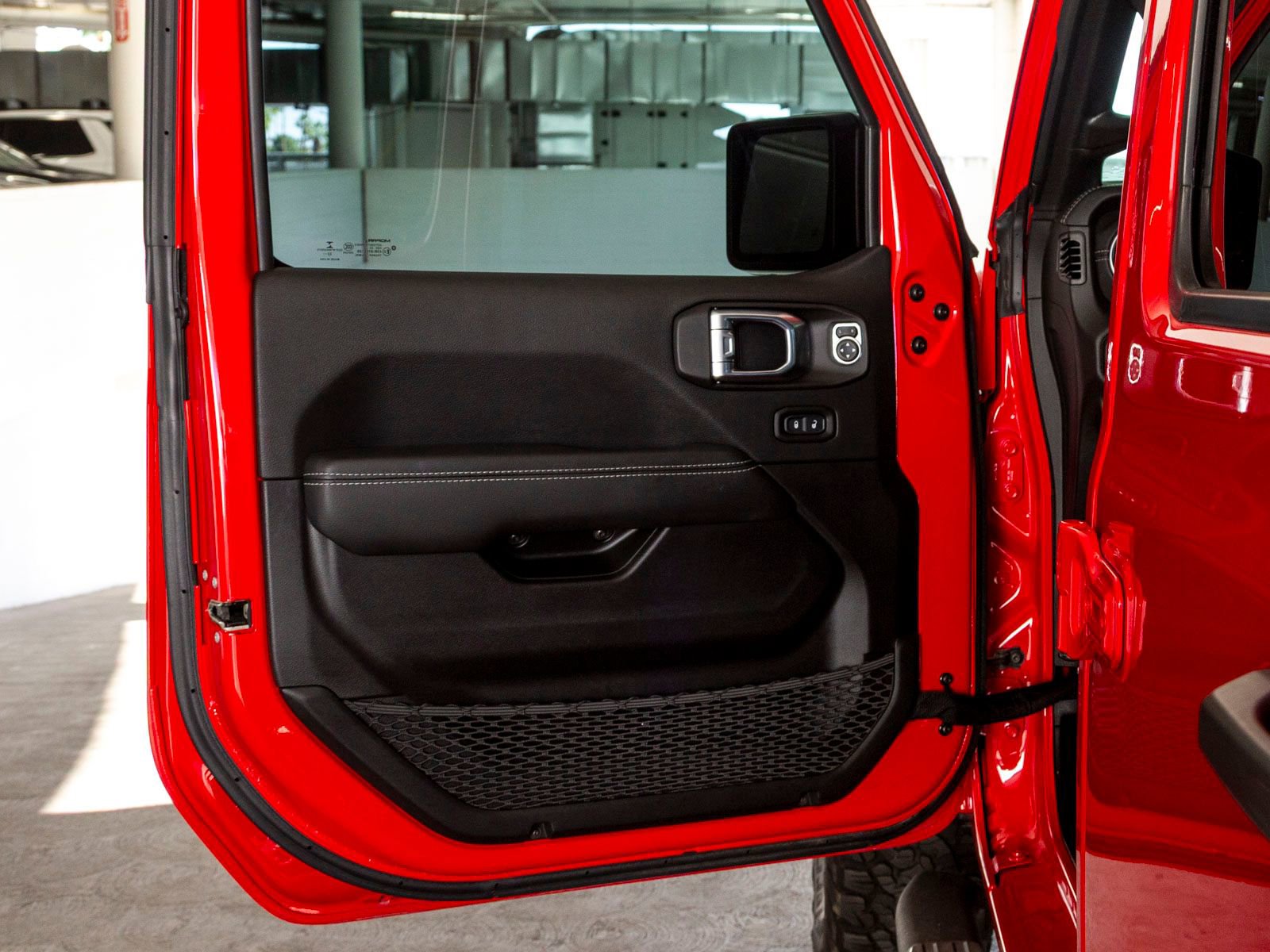 Used 2023 Jeep Wrangler Unlimited Rubicon 4xe image 14