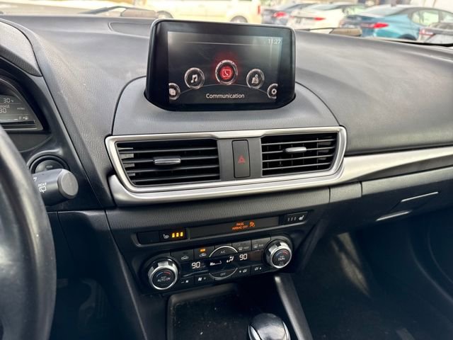 Used 2018 MAZDA MAZDA3 Touring image 19