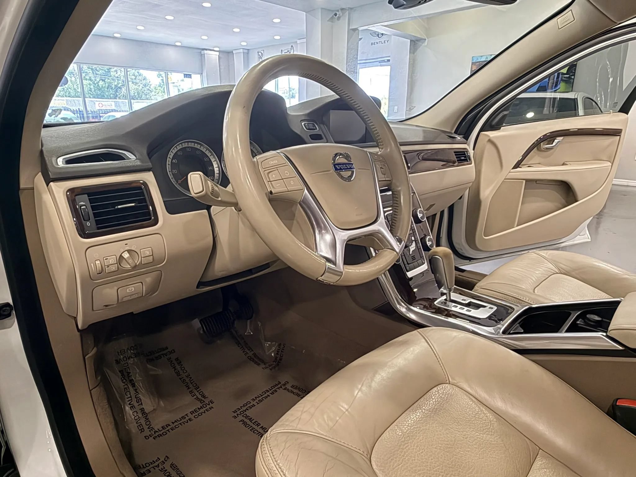 Used 2012 Volvo XC70 3.2 FWD image 9