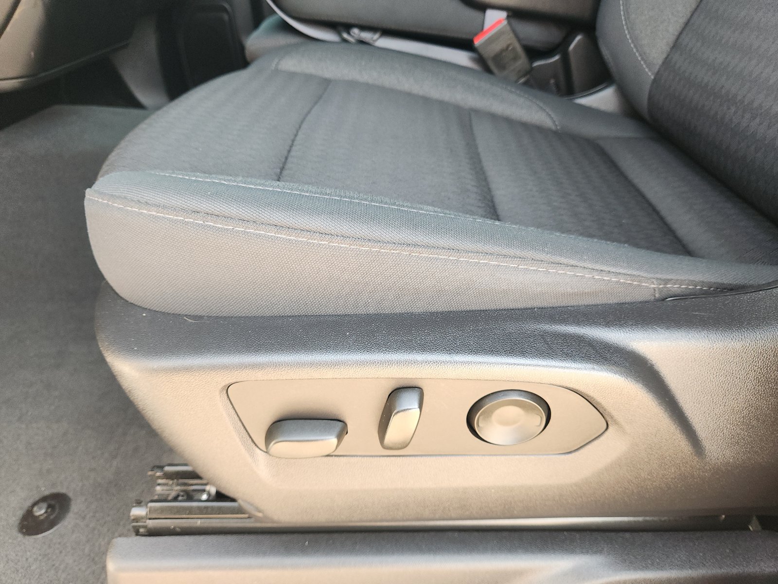 Used 2023 Chevrolet Silverado 1500 Custom RWD image 24