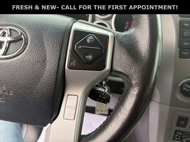 Used 2014 Toyota Sequoia Platinum image 28