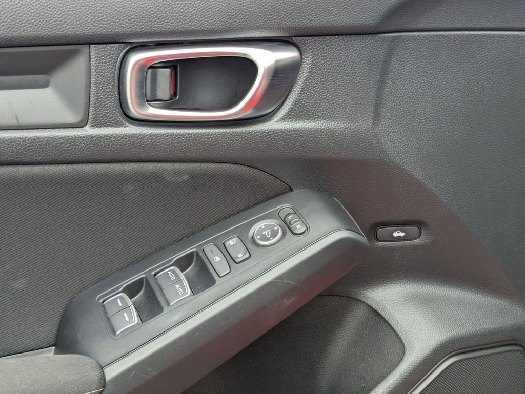 Used 2025 Honda Civic Sport image 16
