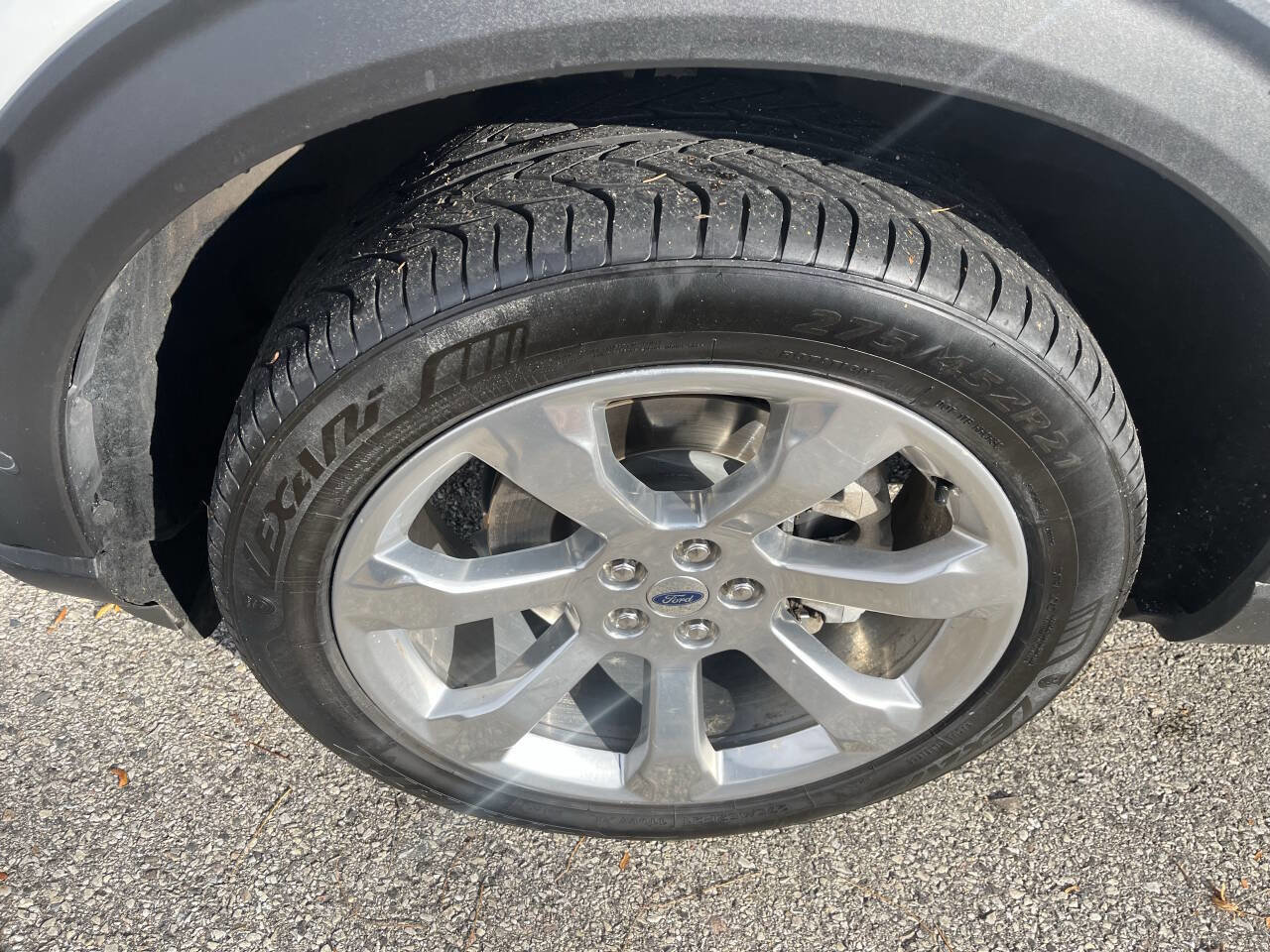 Used 2020 Ford Explorer Platinum image 9