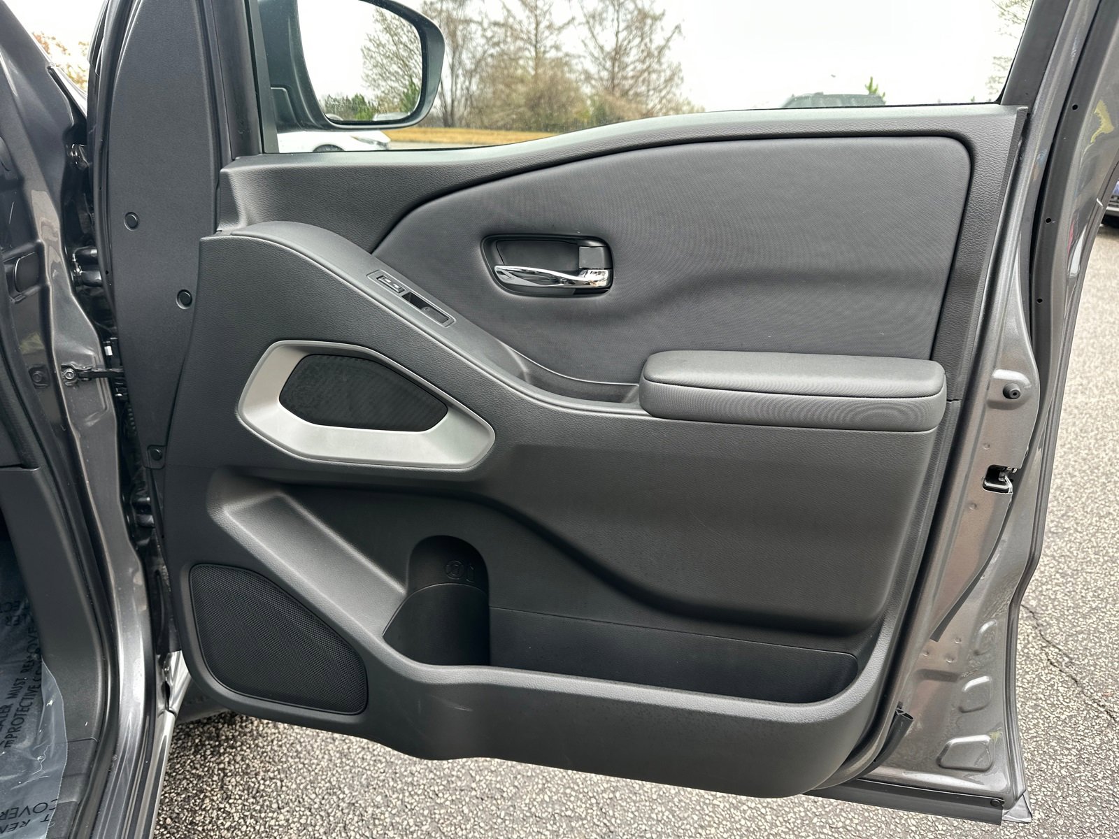 Certified 2022 Nissan Frontier SV image 14