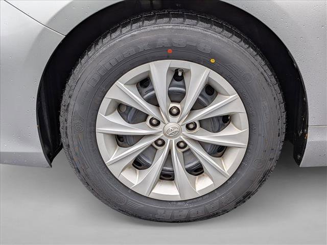 Used 2015 Toyota Camry LE image 20