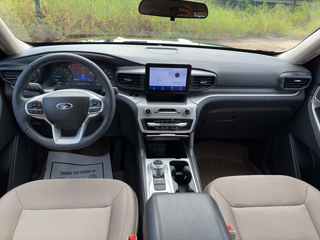 Used 2023 Ford Explorer XLT RWD image 9