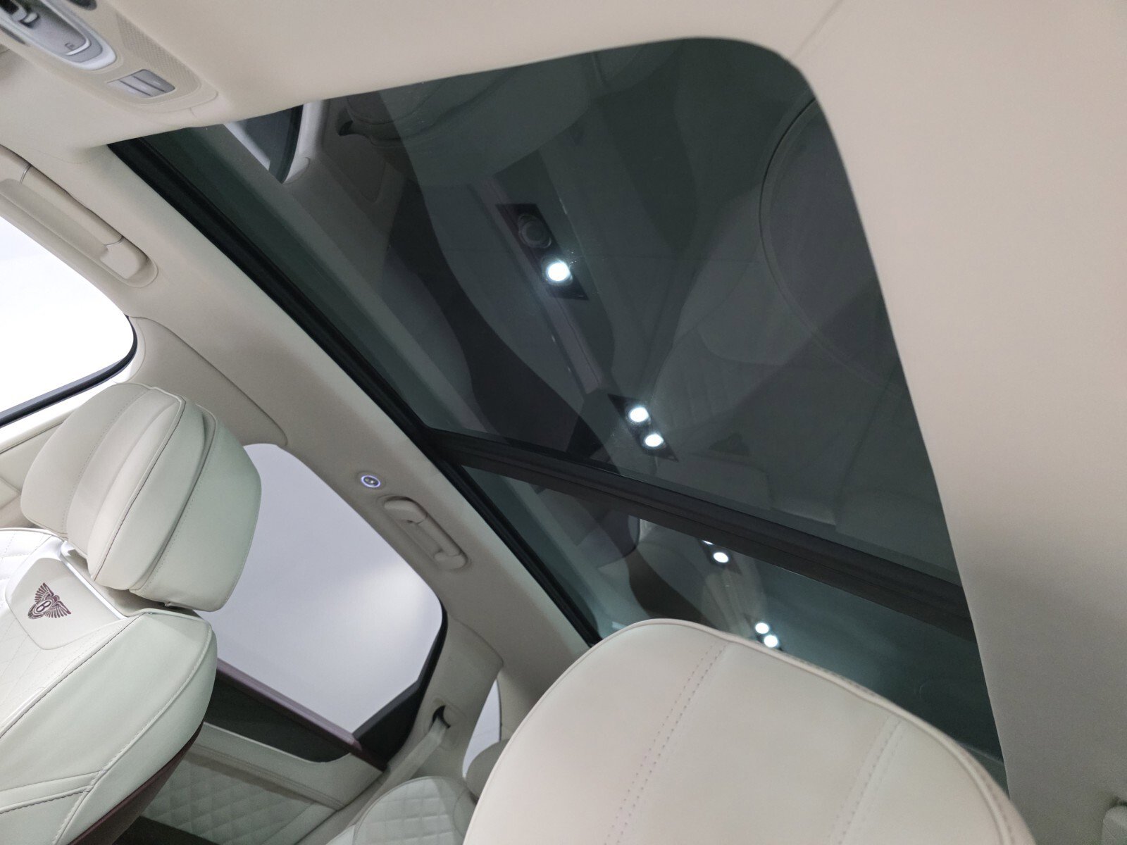 Used 2019 Bentley Bentayga AWD/4WD image 9