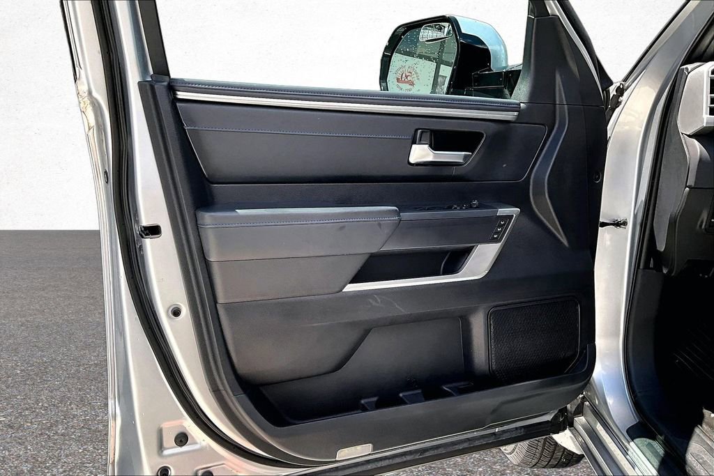 Used 2022 Toyota Tundra Platinum w/ Advanced Package AWD/4WD image 21