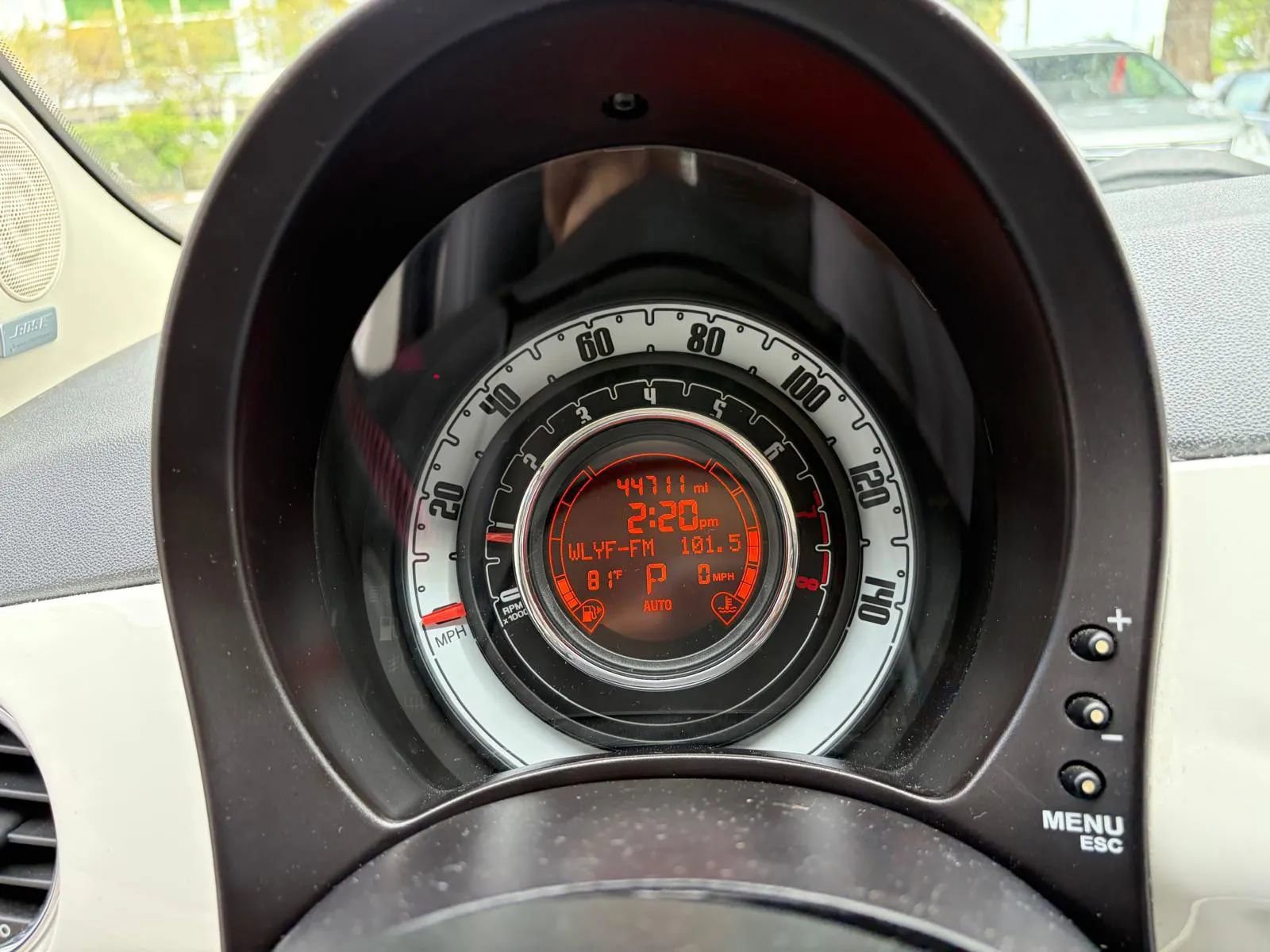 Used 2012 FIAT 500 Lounge w/ Pink Ribbon Special Edition image 18