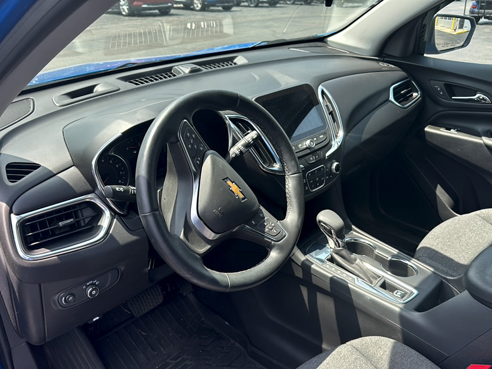 Used 2024 Chevrolet Equinox LT FWD image 7