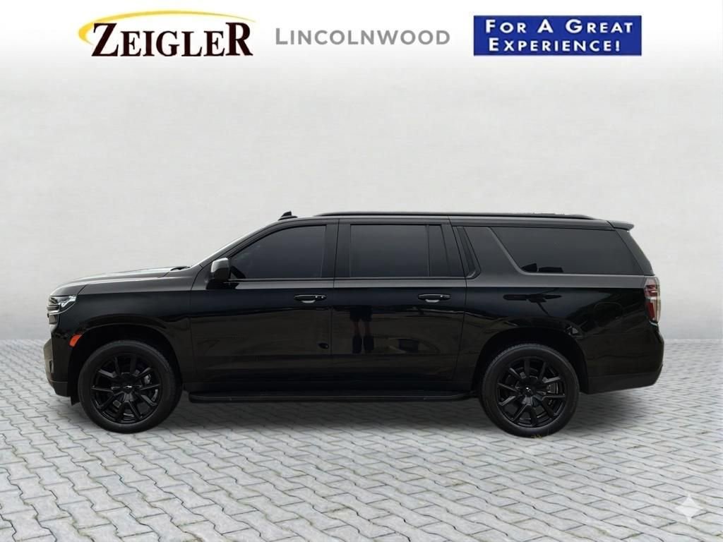 Used 2023 Chevrolet Suburban RST AWD/4WD image 3