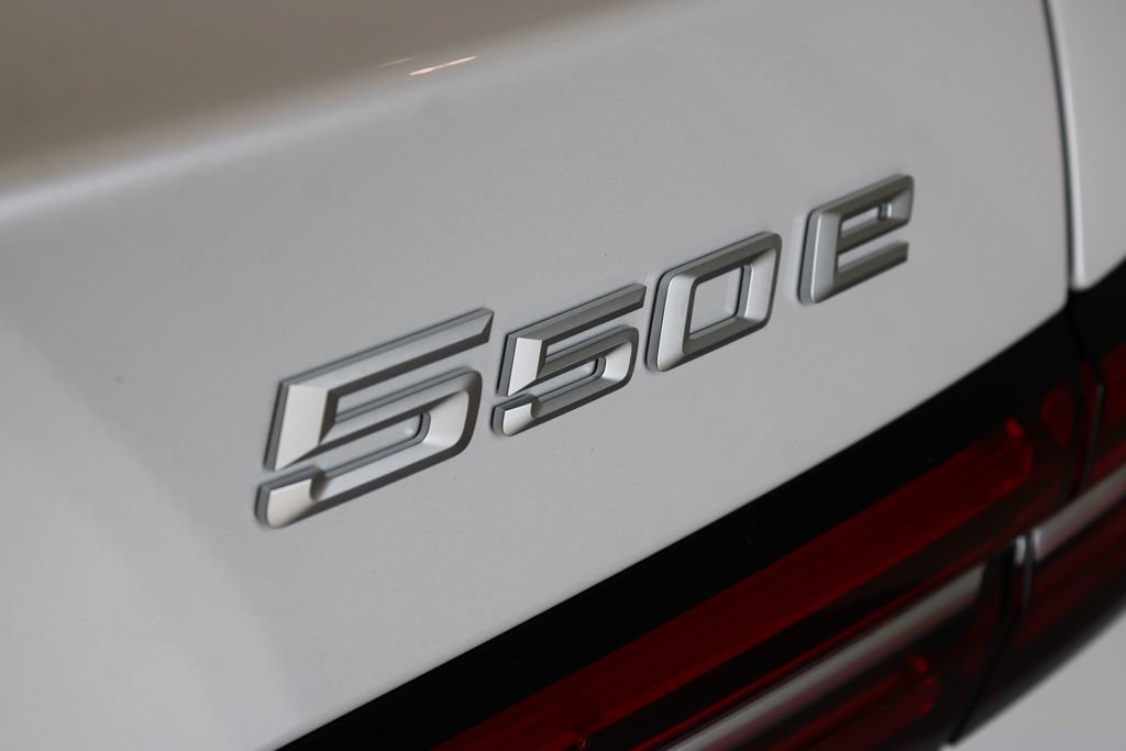 New 2026 BMW 550e xDrive AWD/4WD image 33