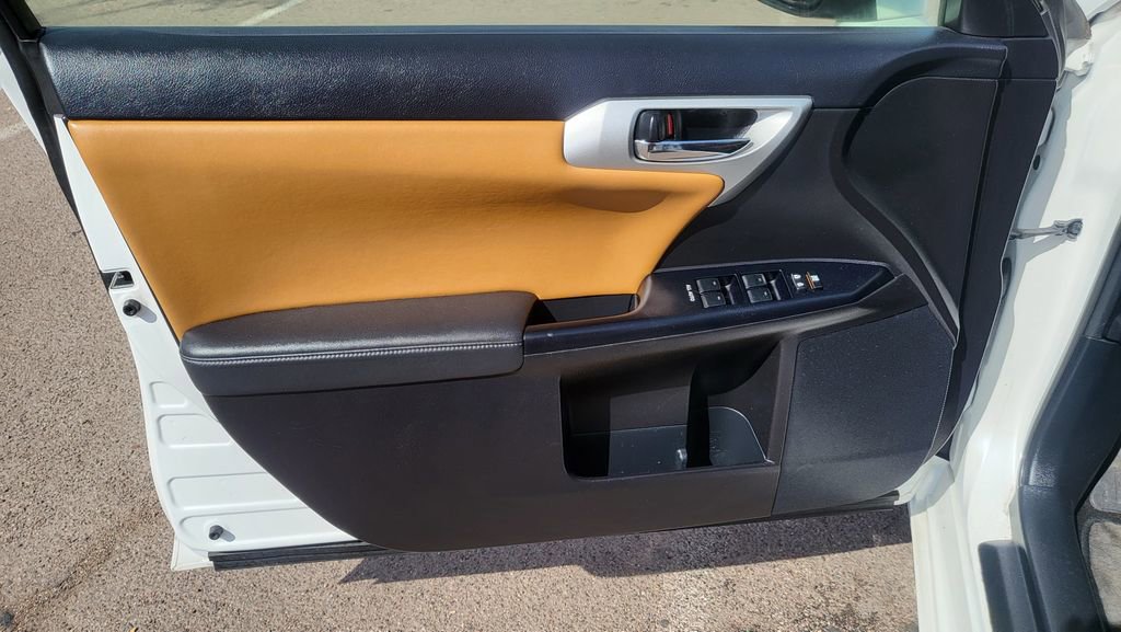 Used 2012 Lexus CT 200h Premium w/ Premium Audio Pkg image 23